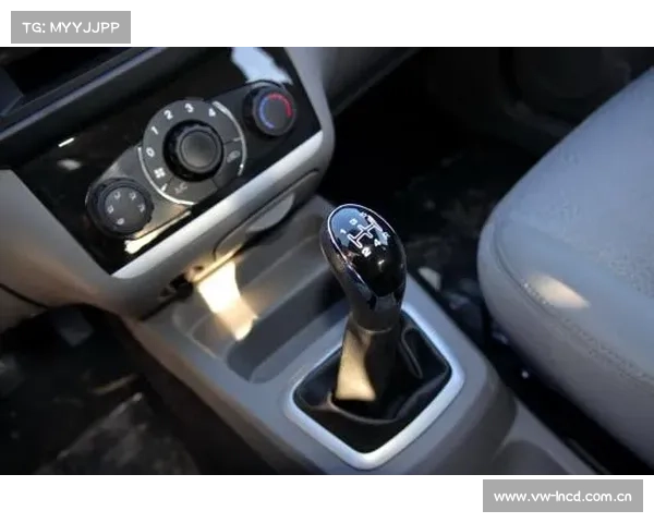 从月销18590台到9808元甩卖，昌河M50S经历了怎样的命运转折？